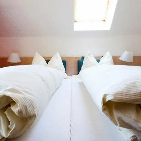 Garni Winzerhof Hödl Gasthof 4*