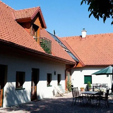 Garni Winzerhof Hoedl 4*