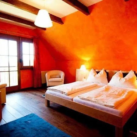 Garni Winzerhof Hoedl بيت ضيافة 4*